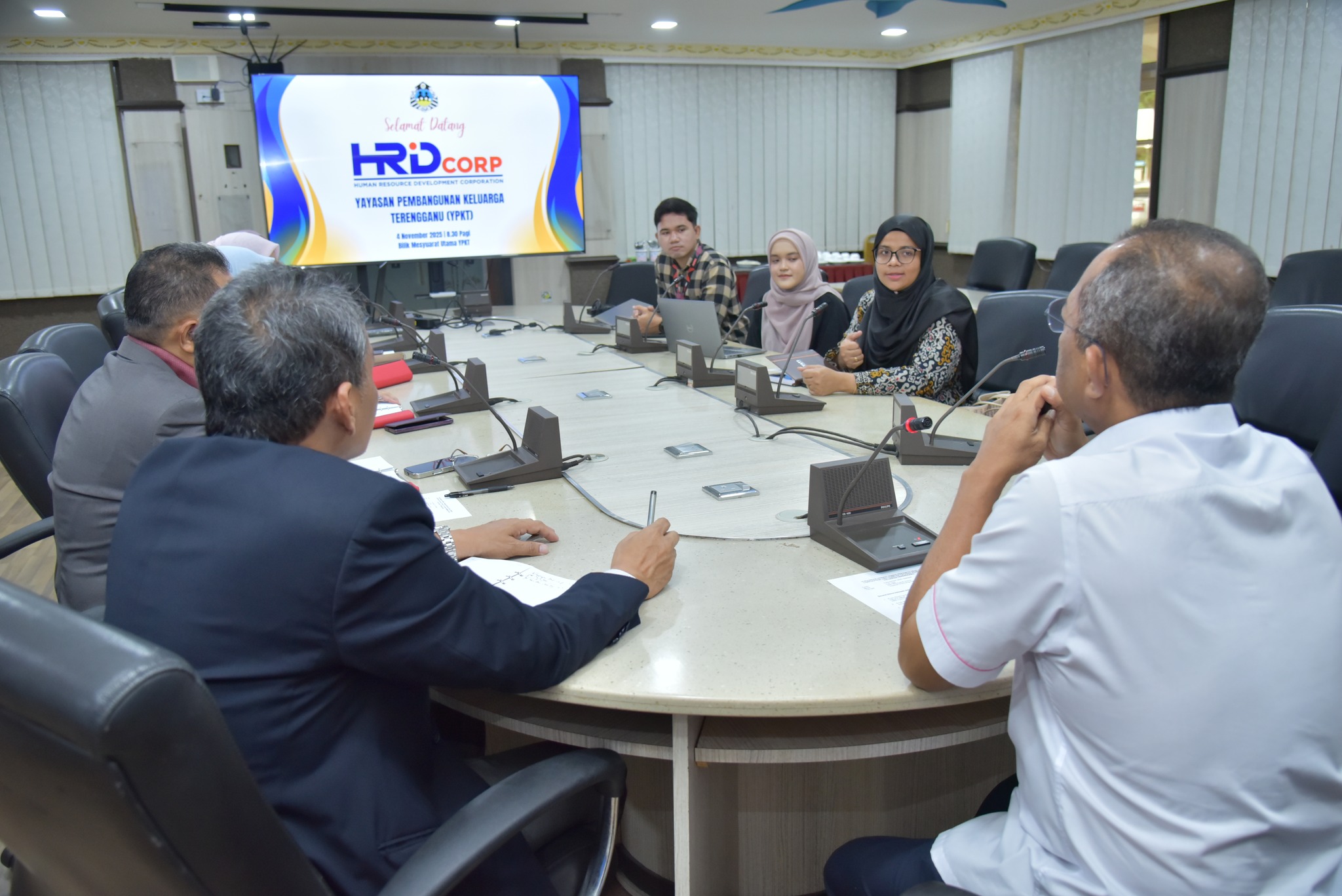 Meeting bersama hrd corp