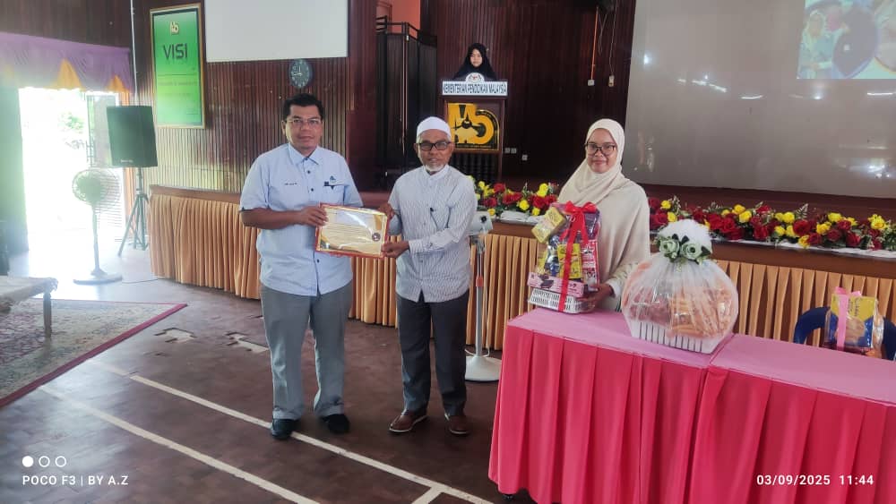 penyerahan hadiah