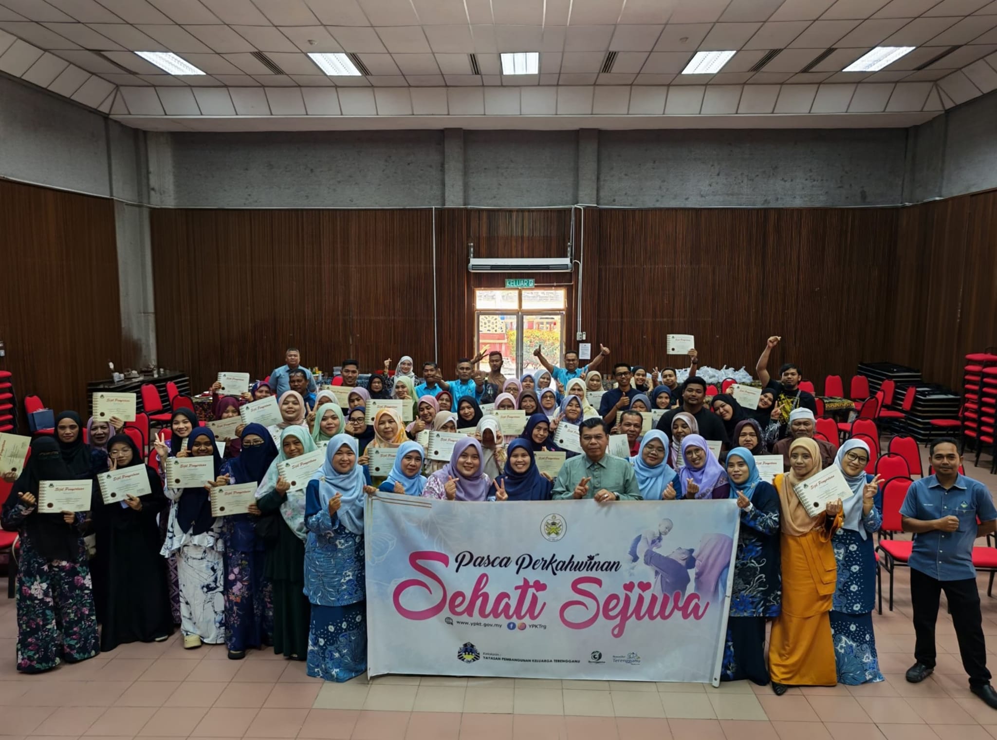 sesi bergambar pasca perkahwinan dungun