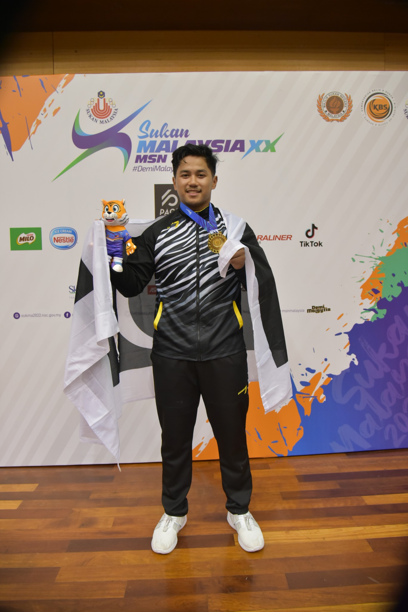 emas lelaki1